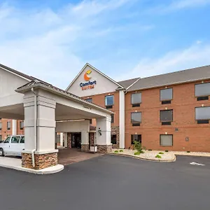 https://comfort-suites-airport.hotels-louisville.com